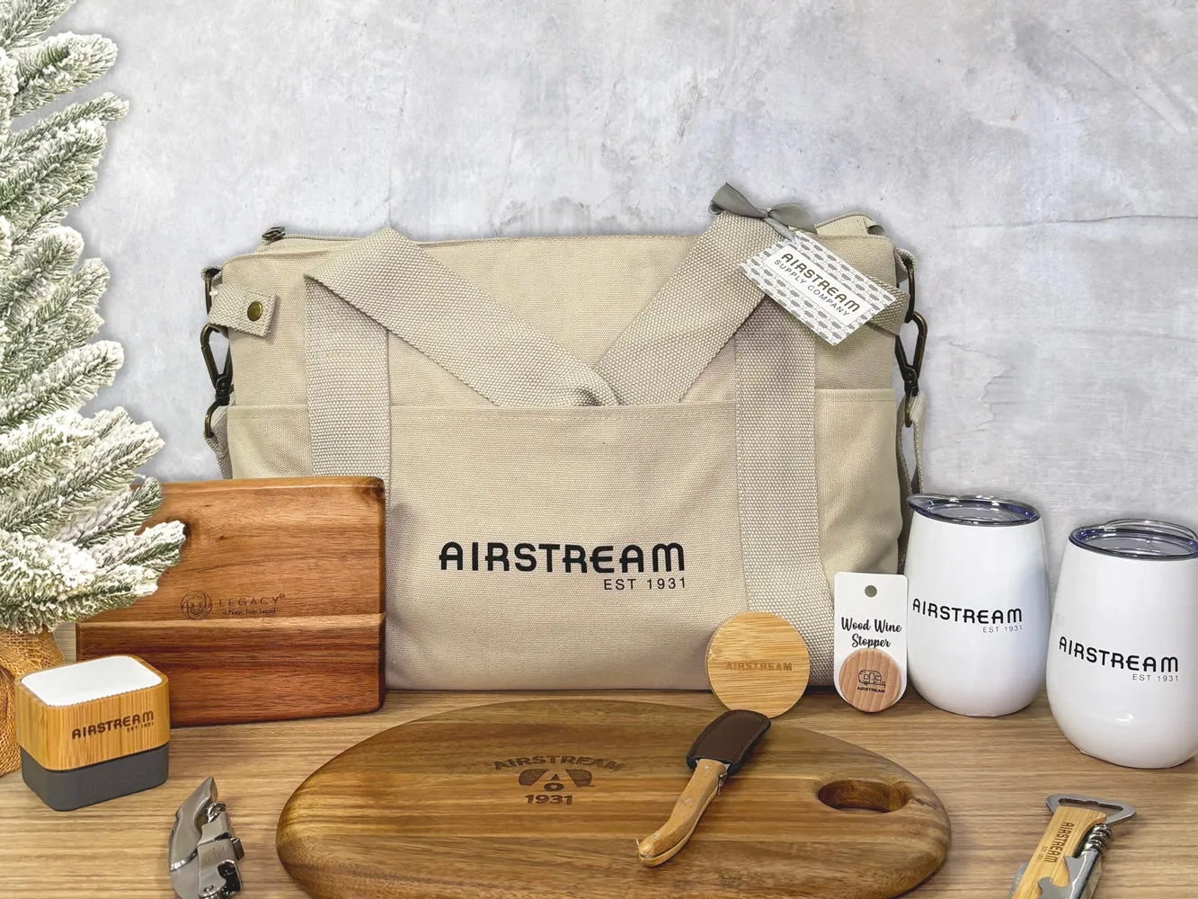 Airstream Picnic Holiday Gift Tote Bundle