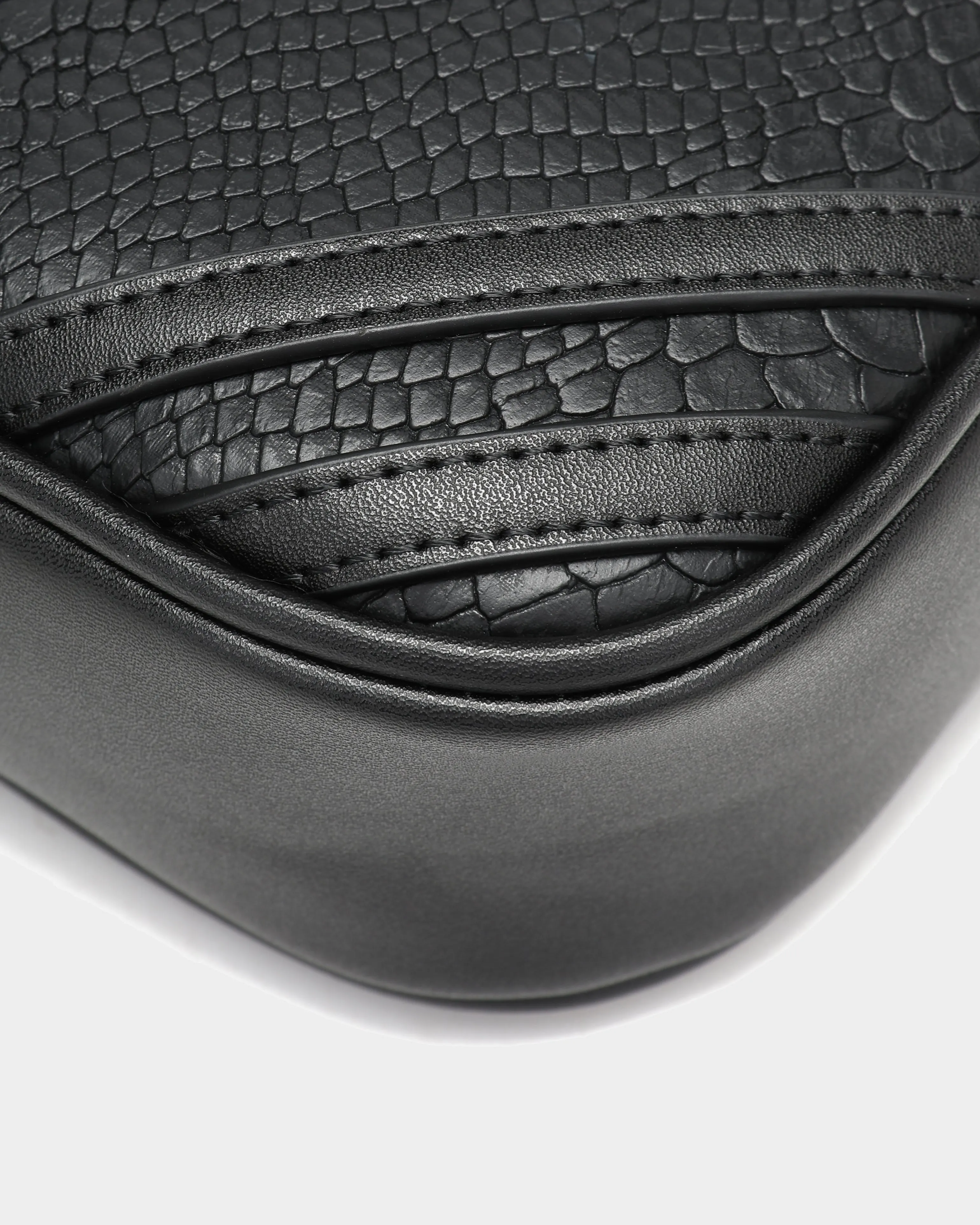 Apollo 1 Toiletry Bag in Black