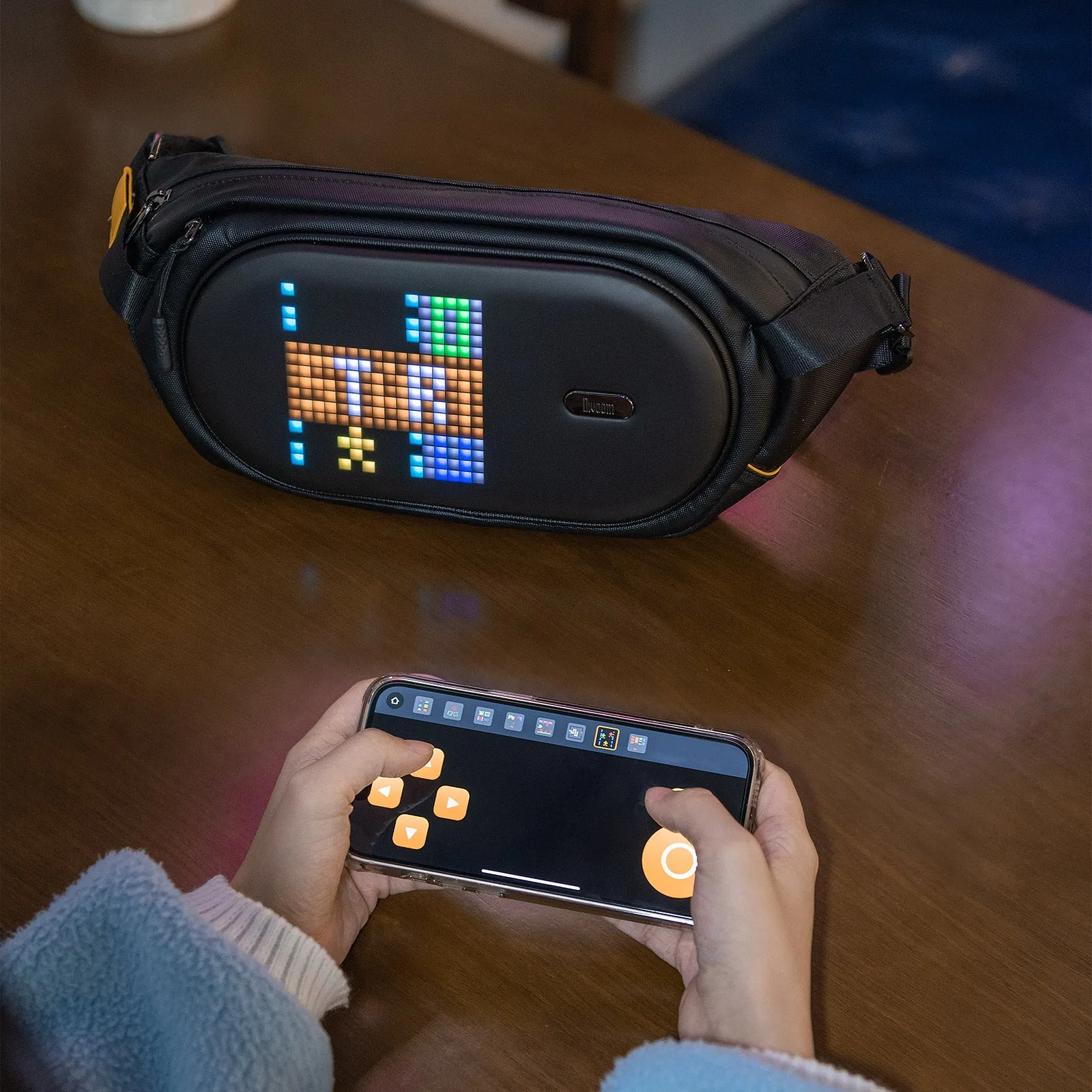 Divoom Sling Bag-C Pixel Art LED Sport Bag