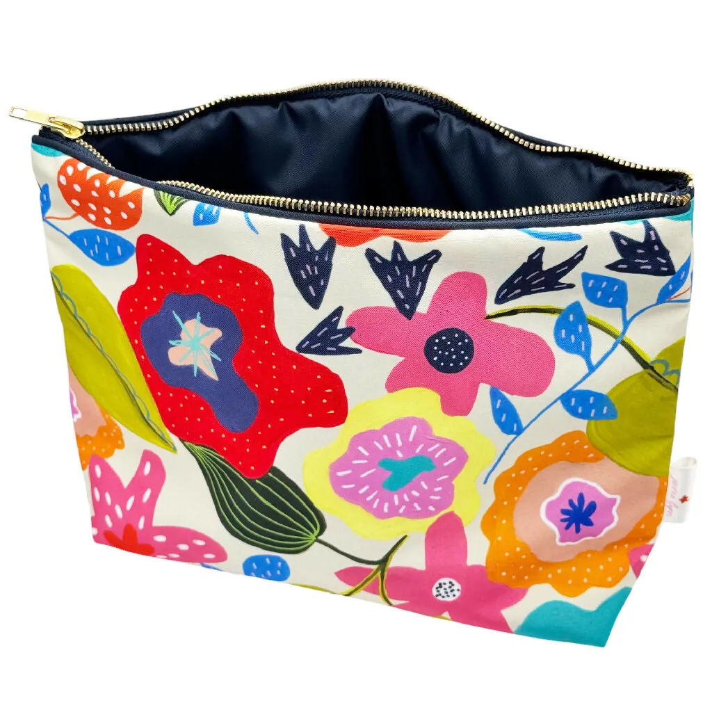 Midsummer waterproof toiletry bag